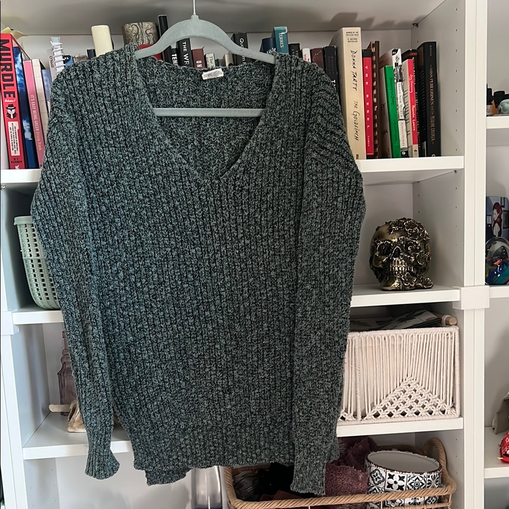 Full Tilt Women's V-Neck Sweater